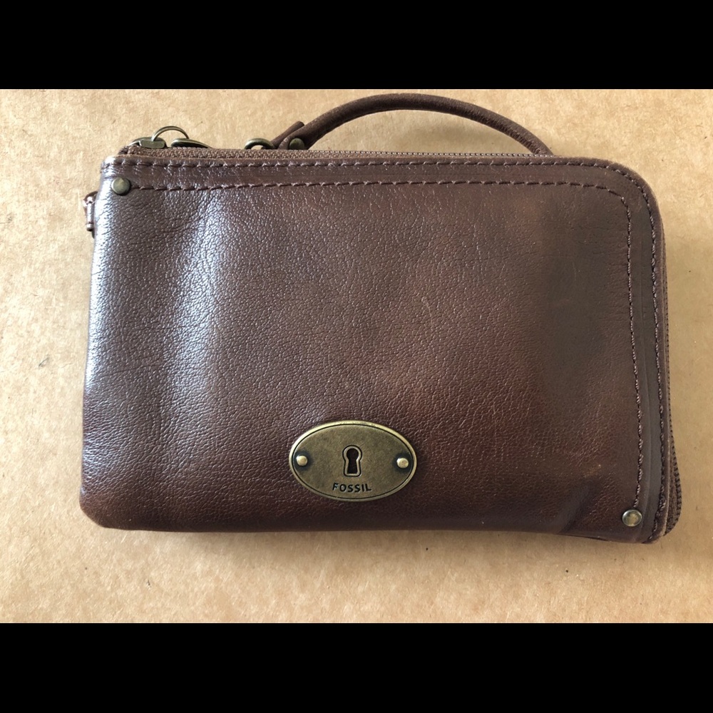 Fossil Leather Zip Wallet